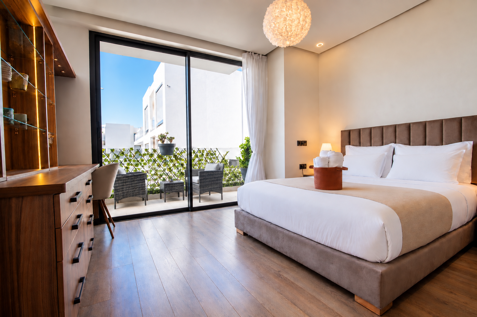 Chambre avec accès direct à la terrasse